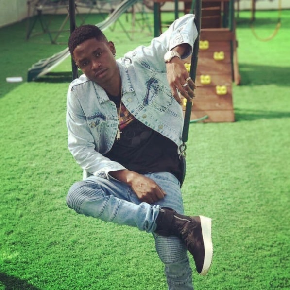 Lil Kesh – Baby Favour