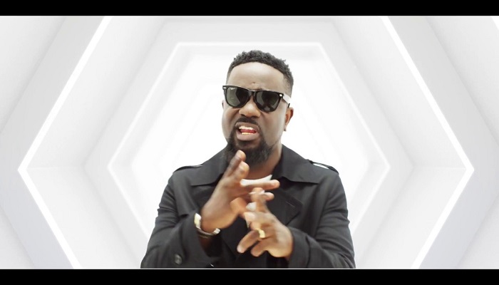 Medikal – How Much (Remix) ft. Sarkodie & Omar Sterling Download Audio+Video Medikal – How Much (Remix) ft. Sarkodie & Omar Sterling Download Audio+Video
