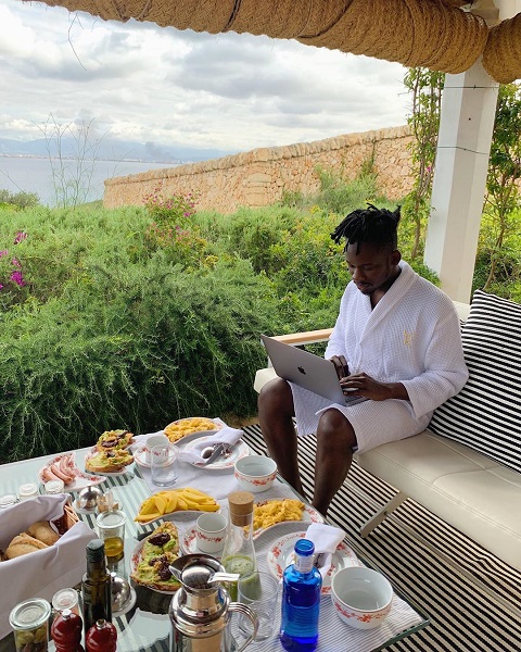 Mr Eazi