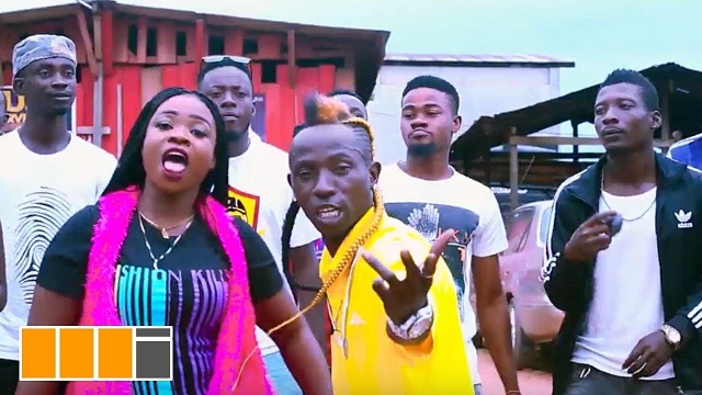Patapaa Chensee Tafri Mu video