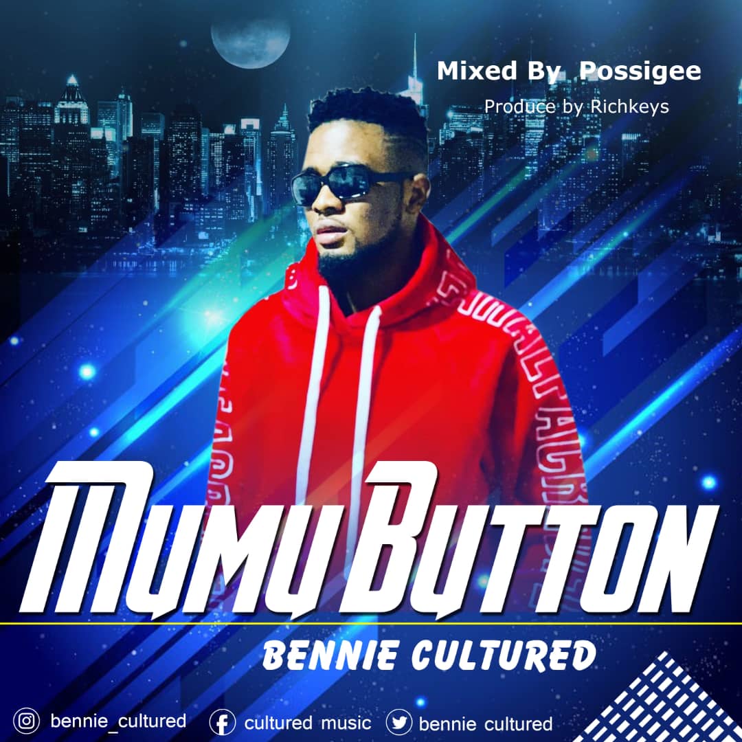 Bennie Cultured Mumu Button