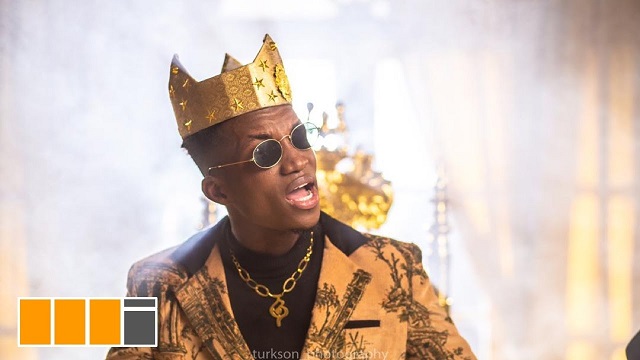 Kofi Kinaata Never Again ft. Shatta Wale Video