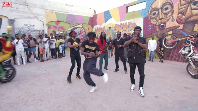 R2Bees Yawa Video