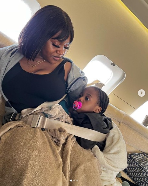 Chioma and son, Ifeanyi joins Davido ahead of his show at the 02