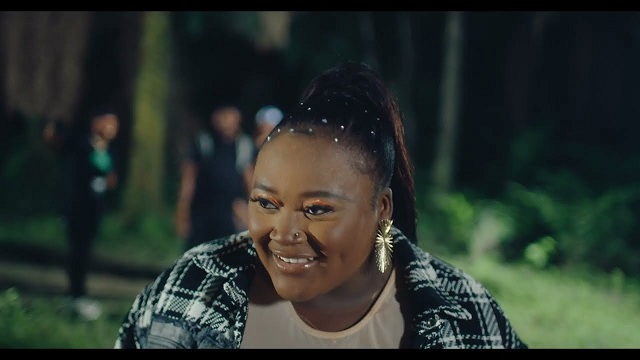 Lade Adulthood Anthem Video