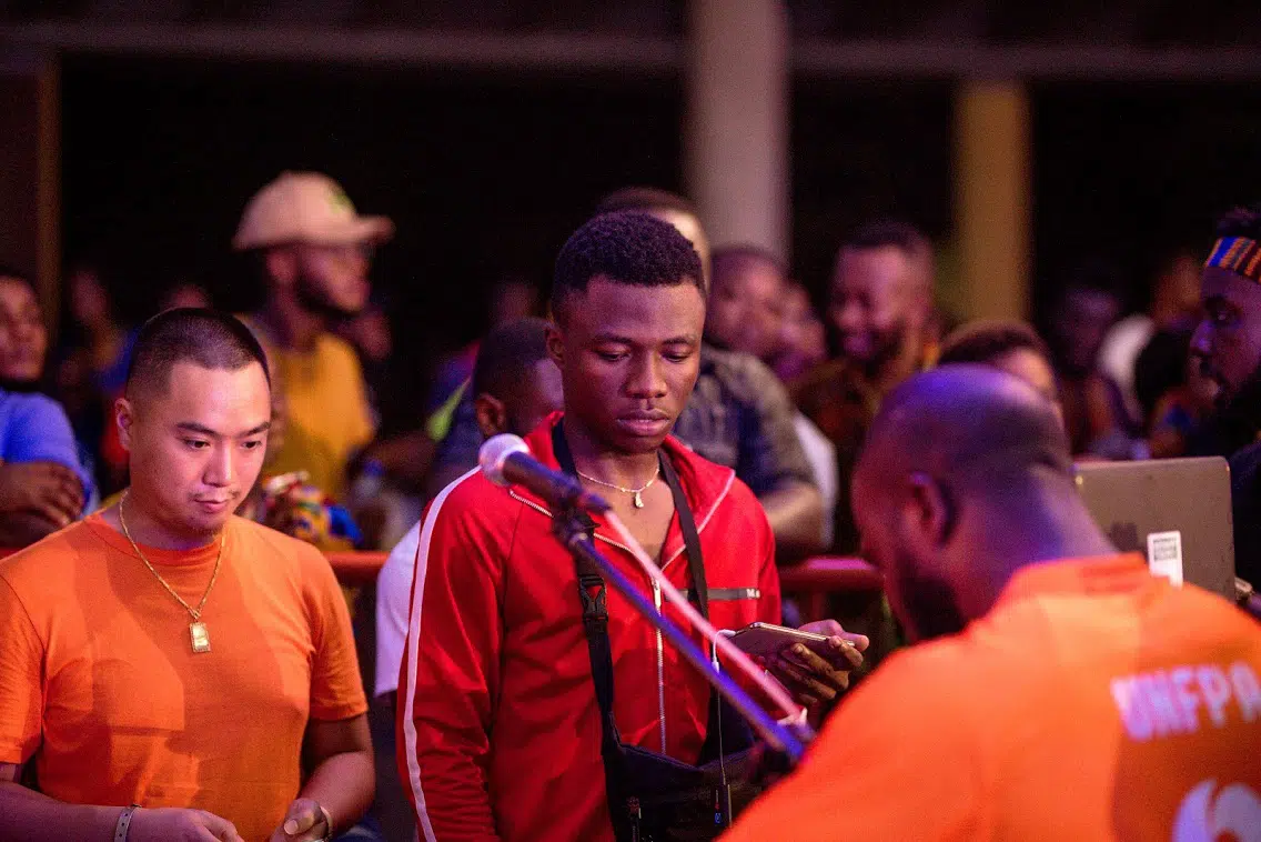 Meet DJ iPhone, New Ghanaian Disc Jockey Lifting The Bars With Mobile Phone
