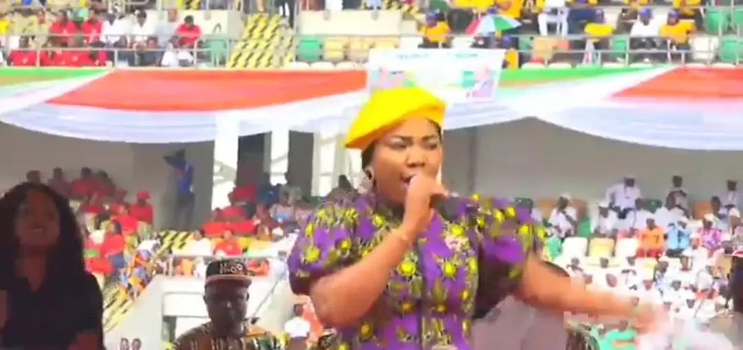 Gospel Singer Mercy Chinwo Thrills Crowd At PDP Rally In Akwa Ibom